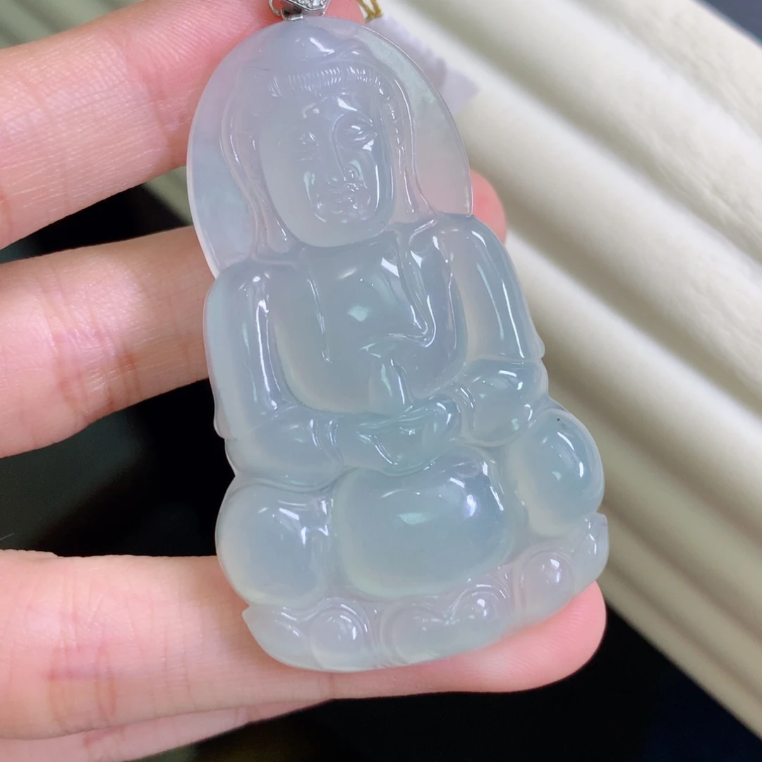 颈饰18K金镶嵌翡翠