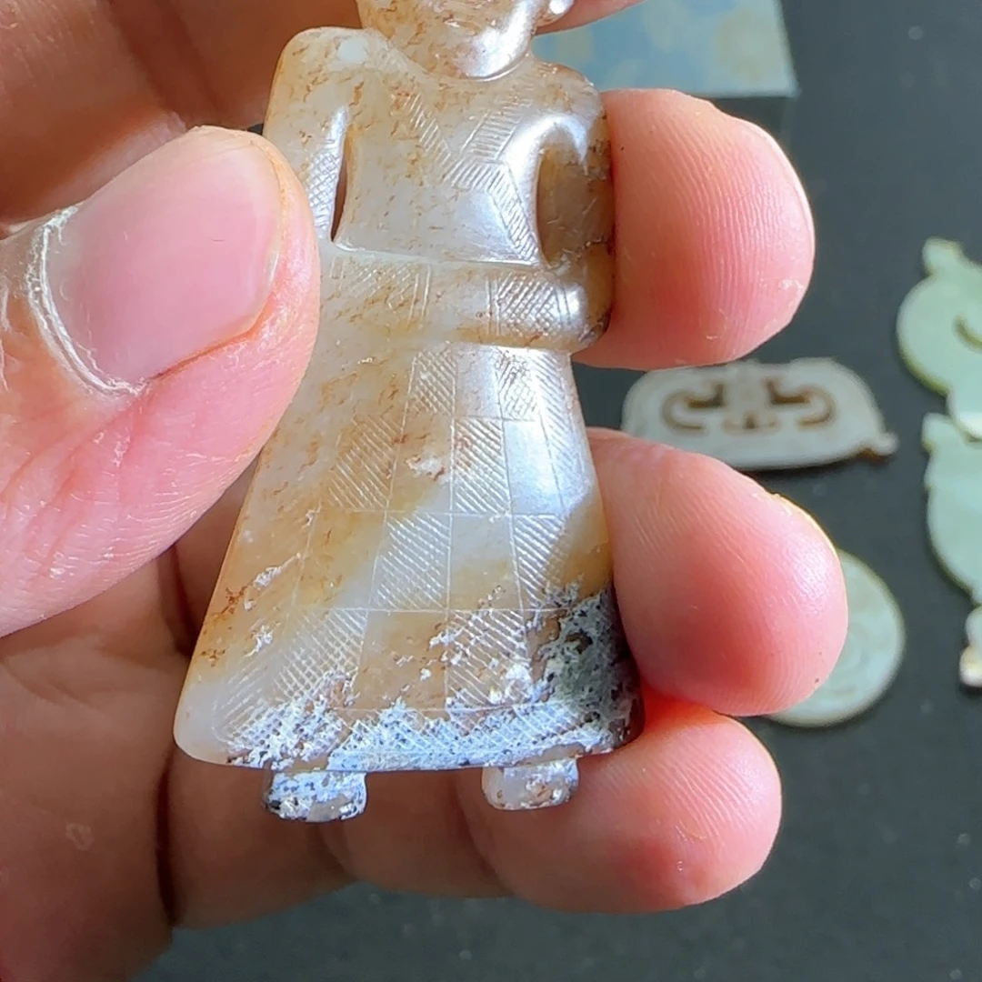 和田玉（糖玉）未镶嵌挂件日**辉