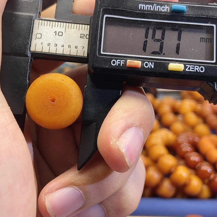 【闪购商品】蜜蜡未镶嵌珠宝奇石