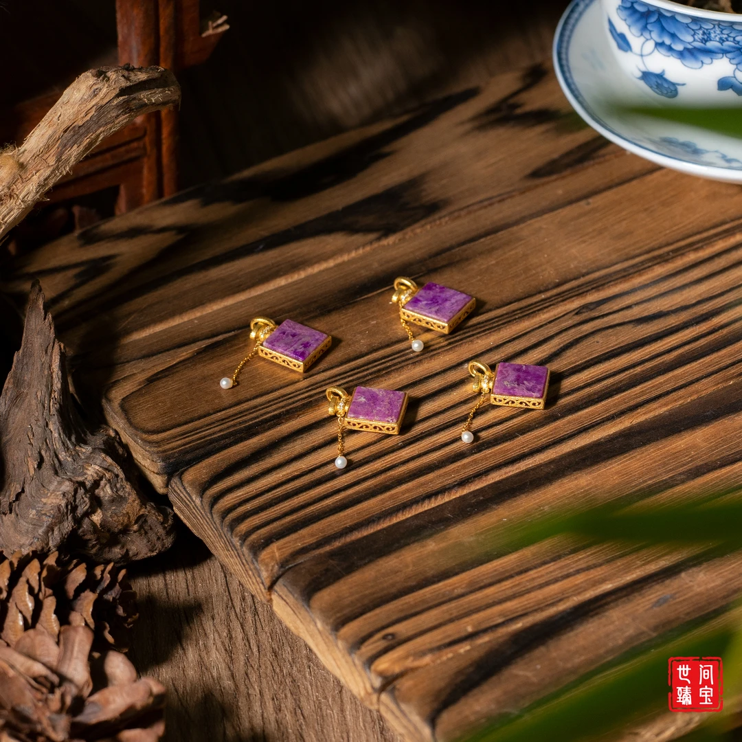 香香丨18K金高阶艳桃红舒俱来香水瓶吊坠/多样性发一个/P3302