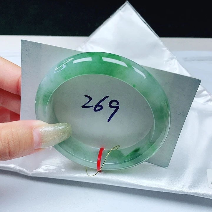 翡翠手镯未镶嵌 正圈55+