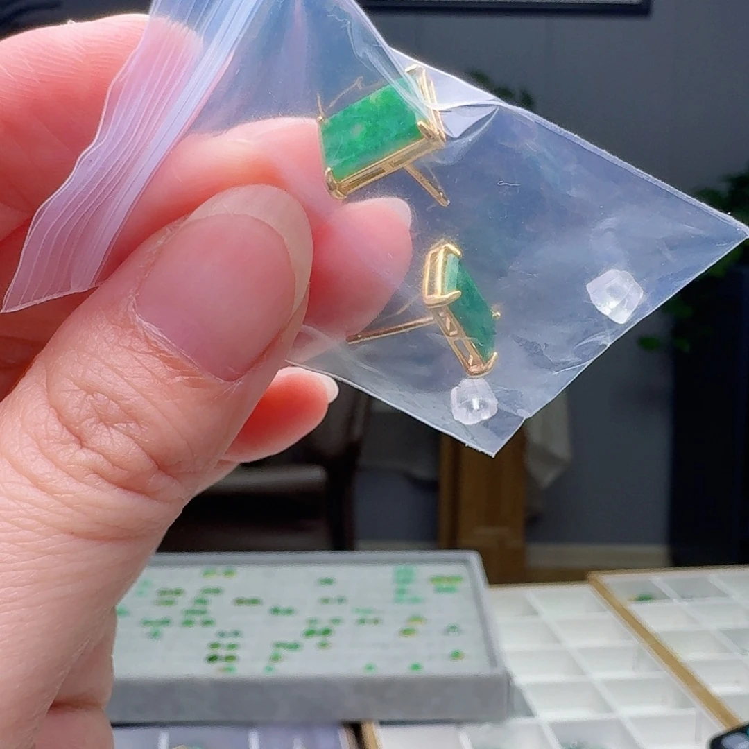 翡翠银S925镶嵌耳饰天然