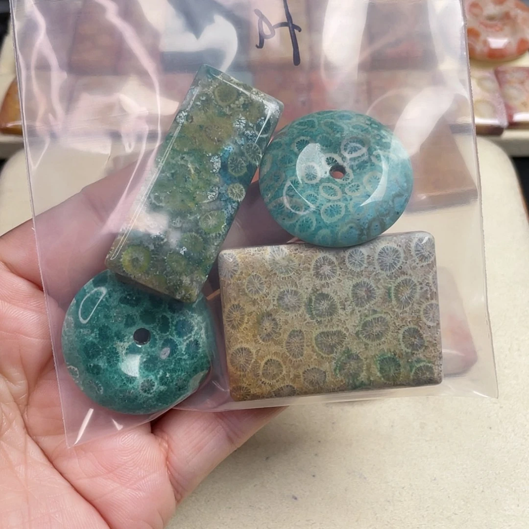 【闪购商品】未镶嵌吊坠(赠链)硅化玉叶****）