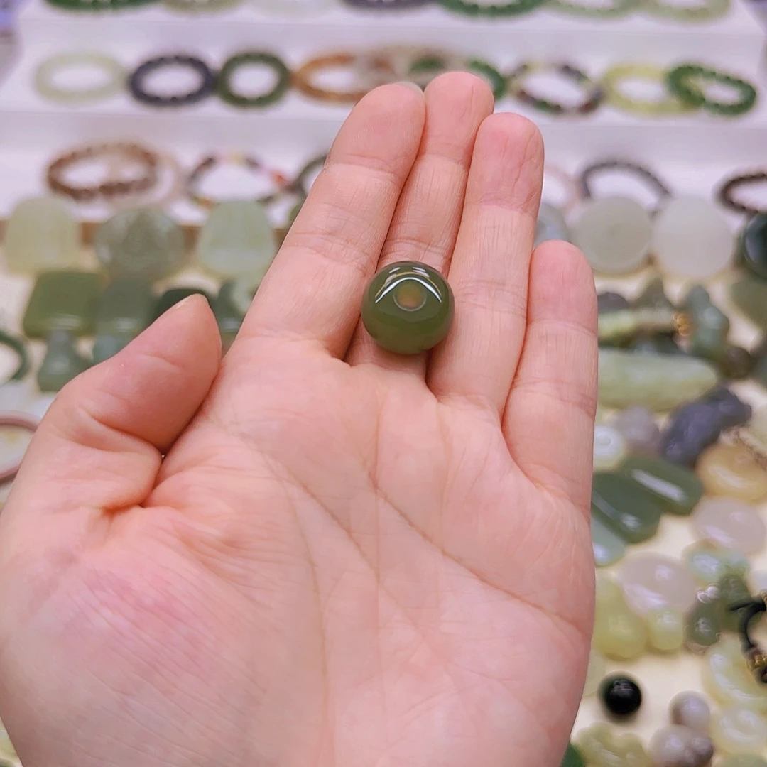 W***R吊坠(不含链)未镶嵌和田玉配饰