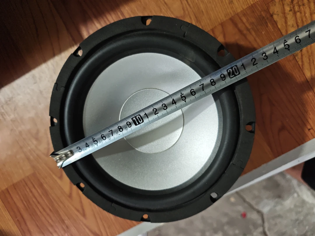 99新  处理8寸低音喇叭音箱喇叭包邮。带一个高音