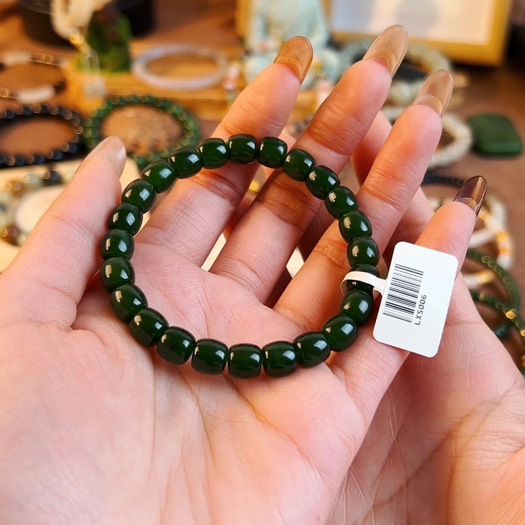 睿***妈和田玉未镶嵌手串