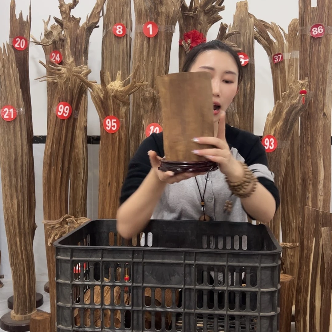 沉香碎屑沉香原材料