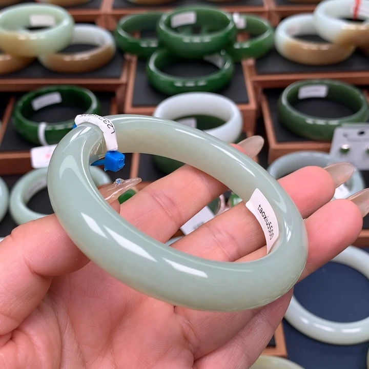 和田玉6061圈口未镶嵌