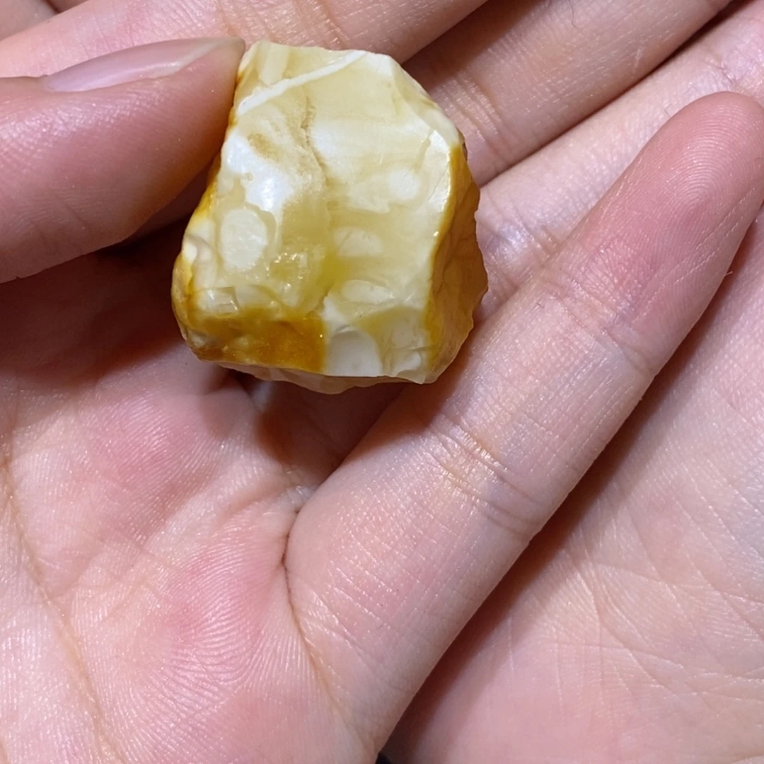 张***飞定制琥珀未镶嵌蜜蜡原石