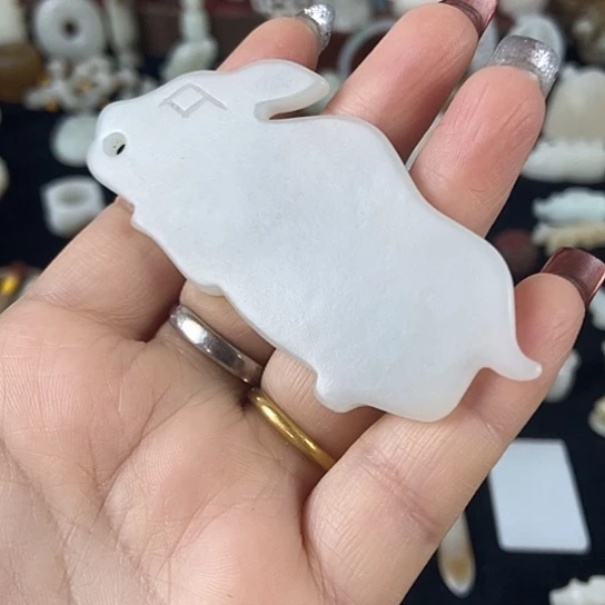 和田玉未镶嵌挂件