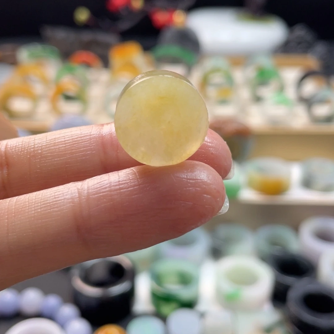 定制翡翠未镶嵌翡翠