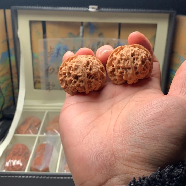 文玩核桃吊坠哈哈哈哈哈哈