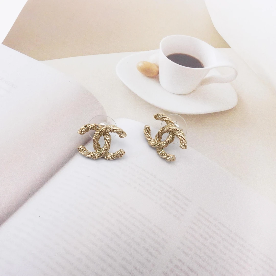 99新 Chanel/香奈儿 GGS香奈儿双c镶钻耳钉/80504556