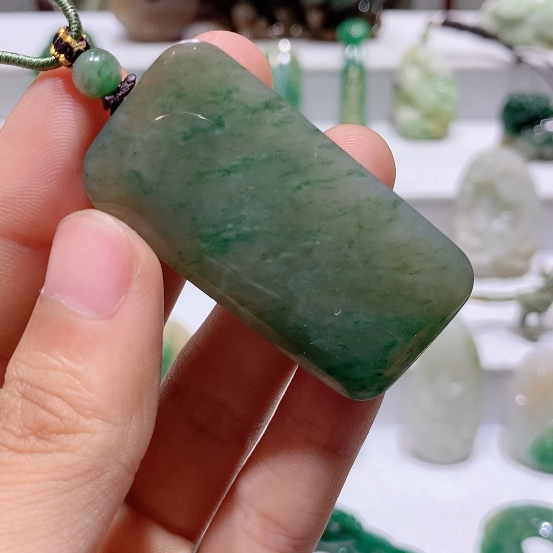 独山玉未镶嵌吊坠