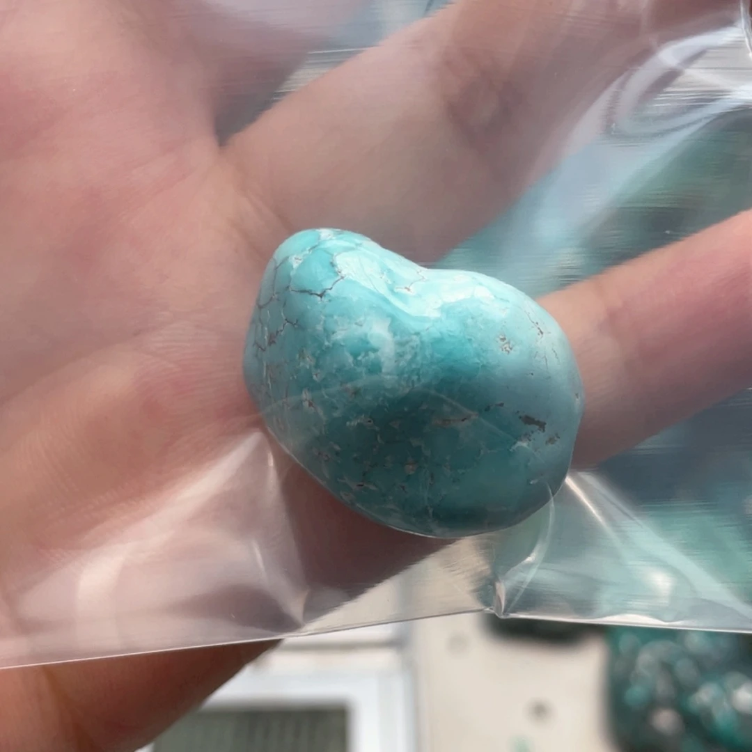 聆***色未镶嵌绿松石挂件