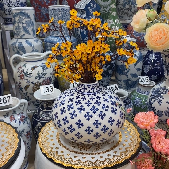 【闪购商品】摆件陶瓷花瓶摆件。。。