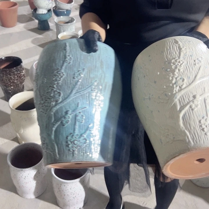 高度26厘米口20厘米