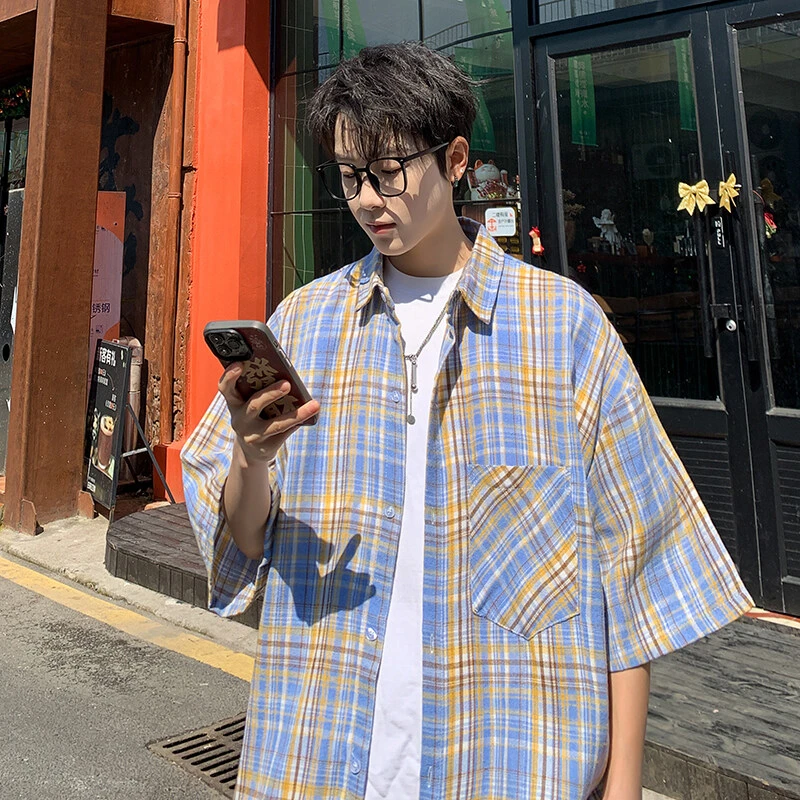 夏季男休闲宽松衬衣潮流港风大码短袖外套青少年时尚百搭格子衬衫