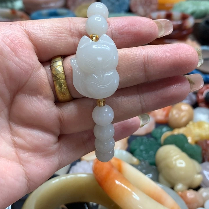 石英质玉（黄龙玉）合金颈饰