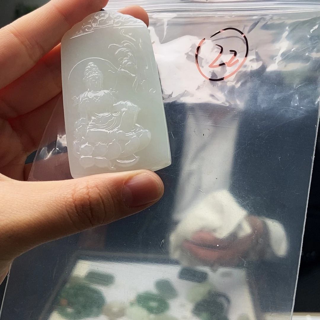 和田玉未镶嵌颈饰颜色多样性发拍一发一