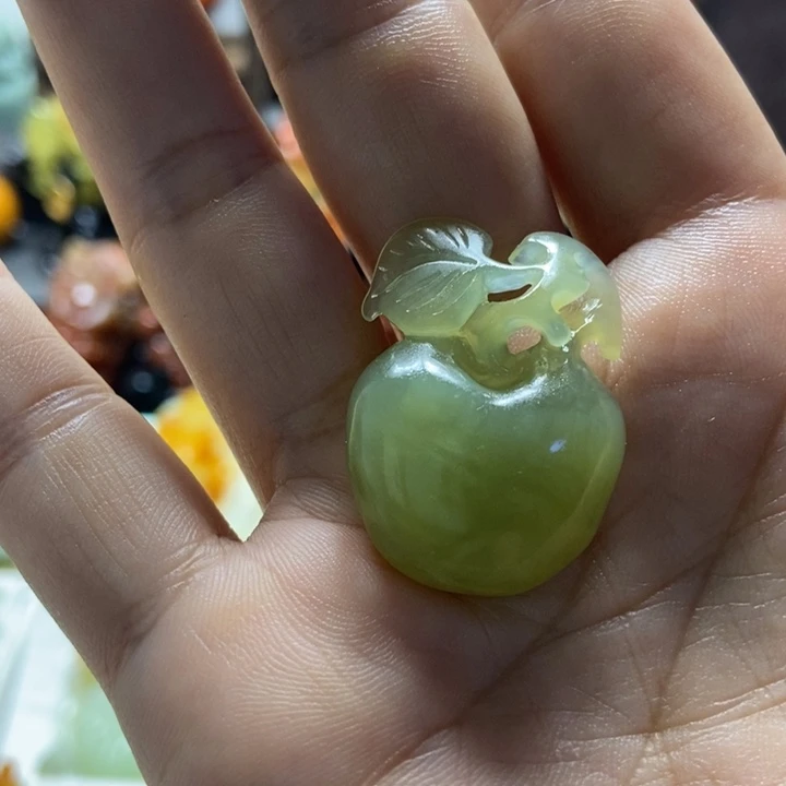 未镶嵌蛇纹石玉颈饰