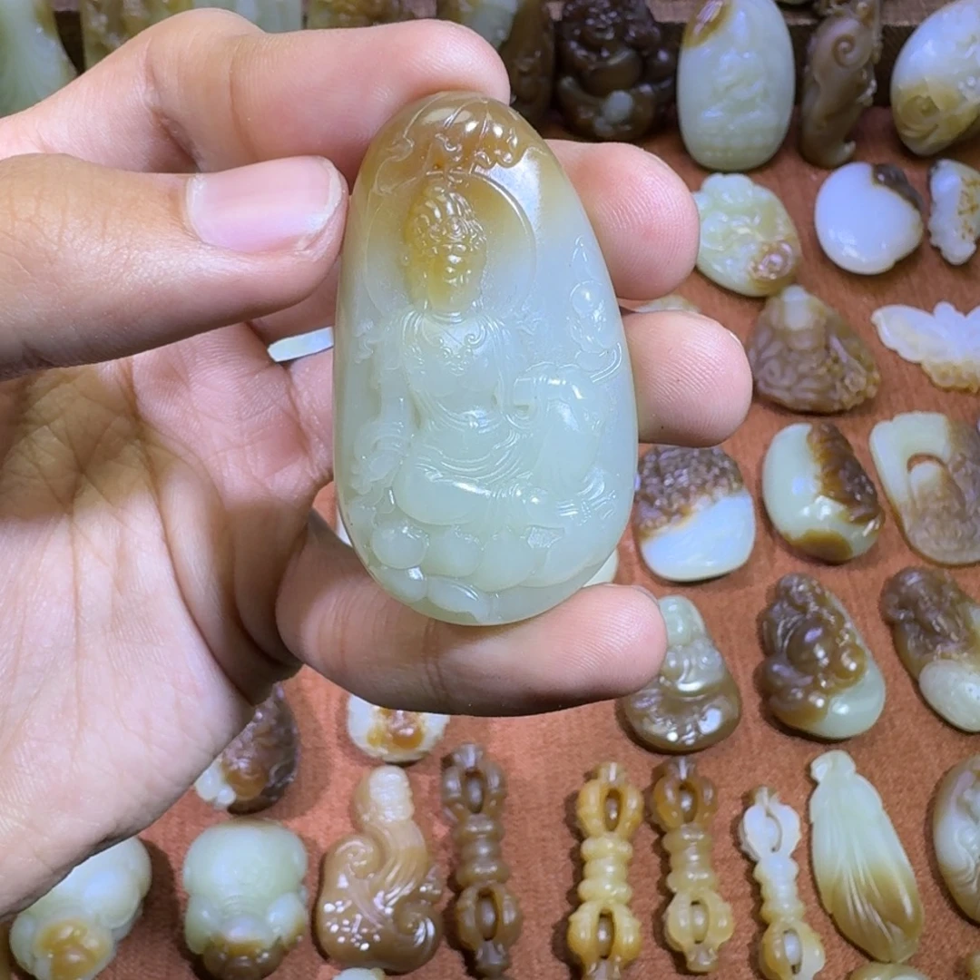 和田玉未镶嵌颈饰