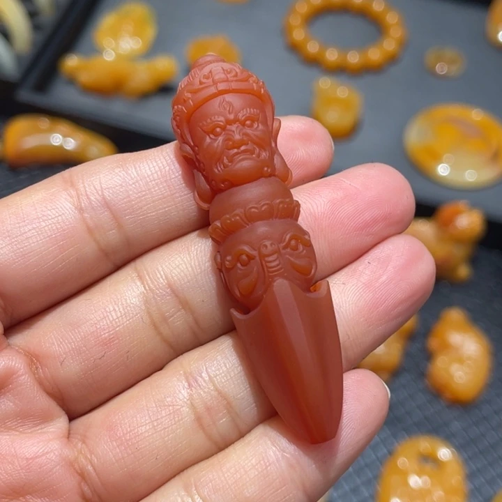 石英质玉（黄龙玉）未镶嵌挂件