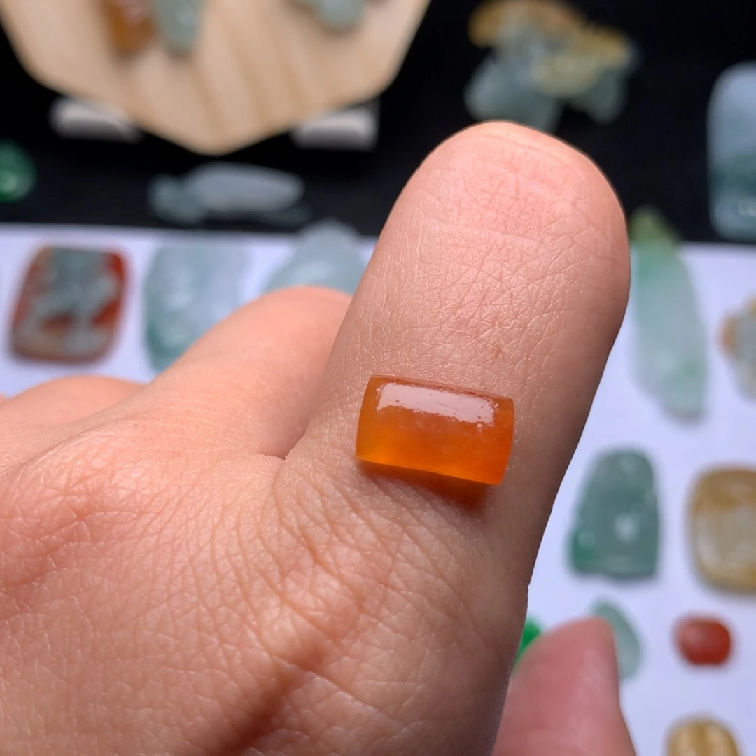 未镶嵌定制翡翠马鞍