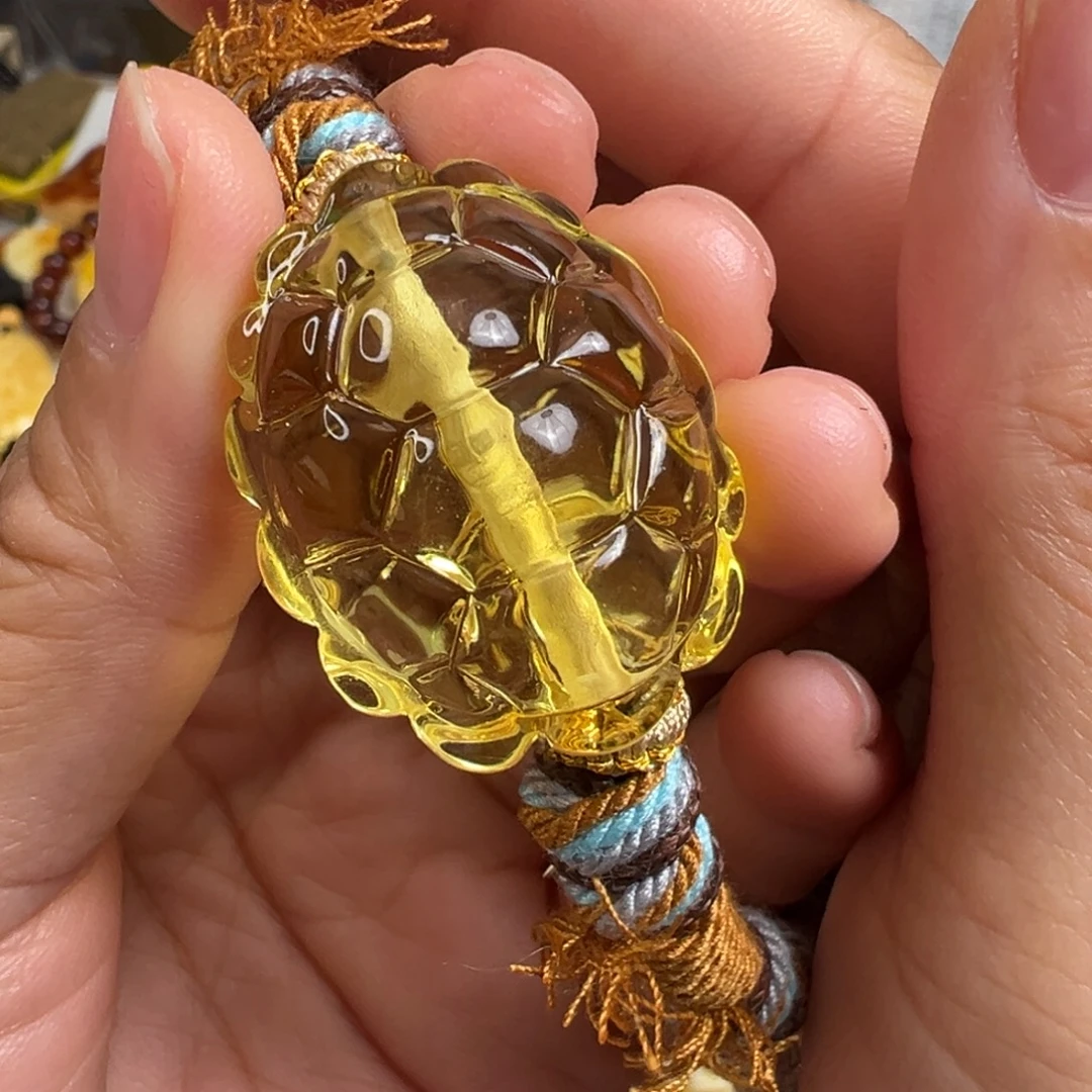 琥珀未镶嵌裸石琥珀