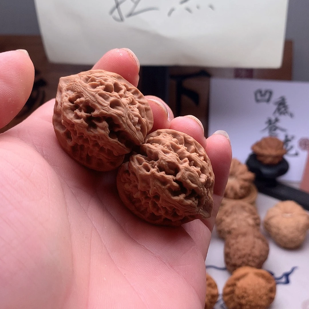 ꧁***꧂吊坠桃核山地果太行龙纹