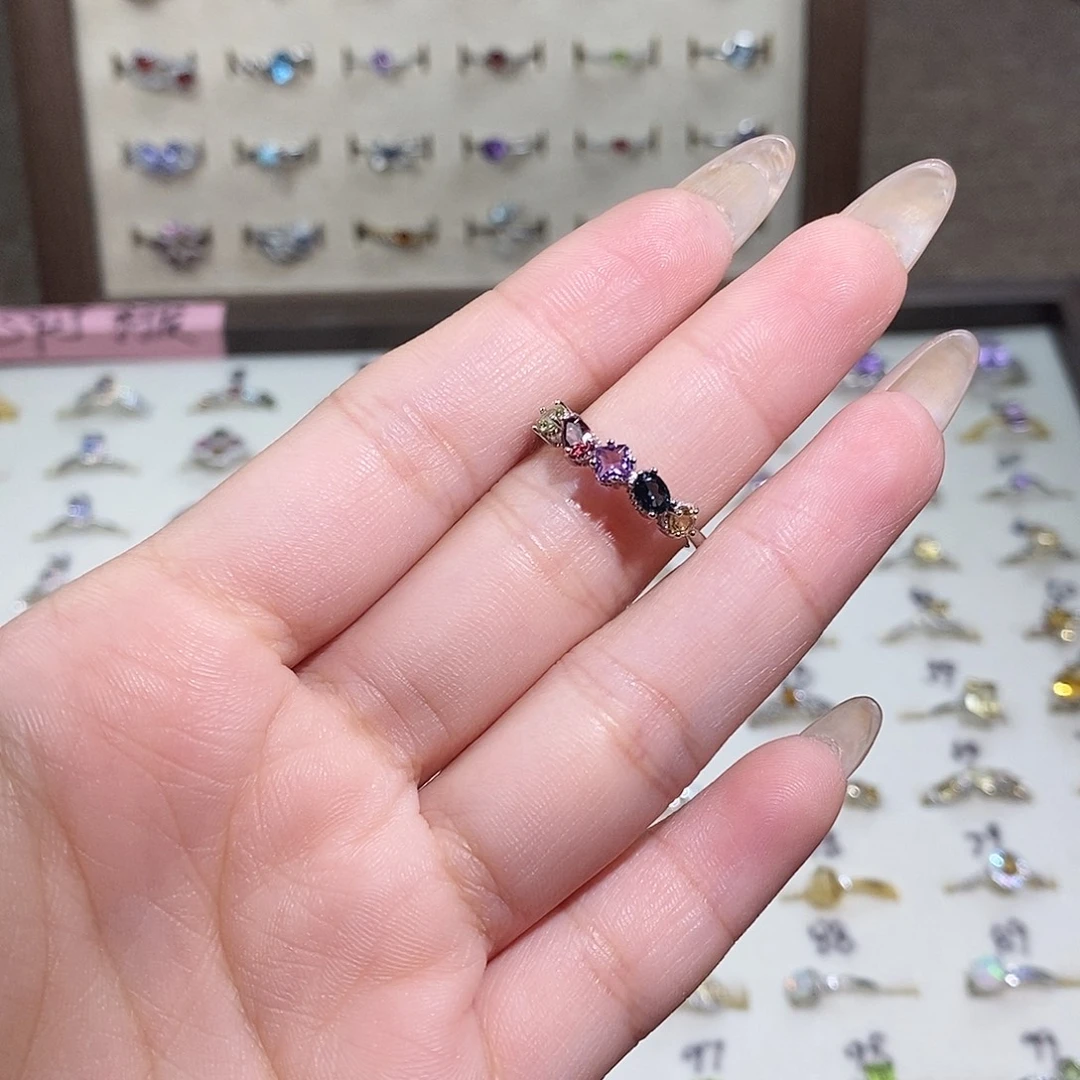 辛***艺水晶戒指银S925镶嵌