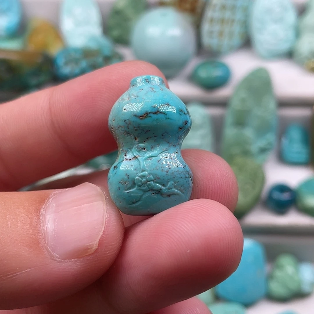 绿松石未镶嵌颈饰