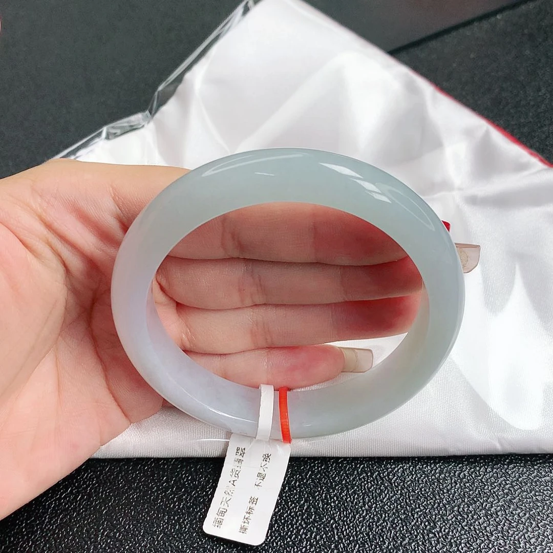 【闪购商品】翡翠手镯未镶嵌，59