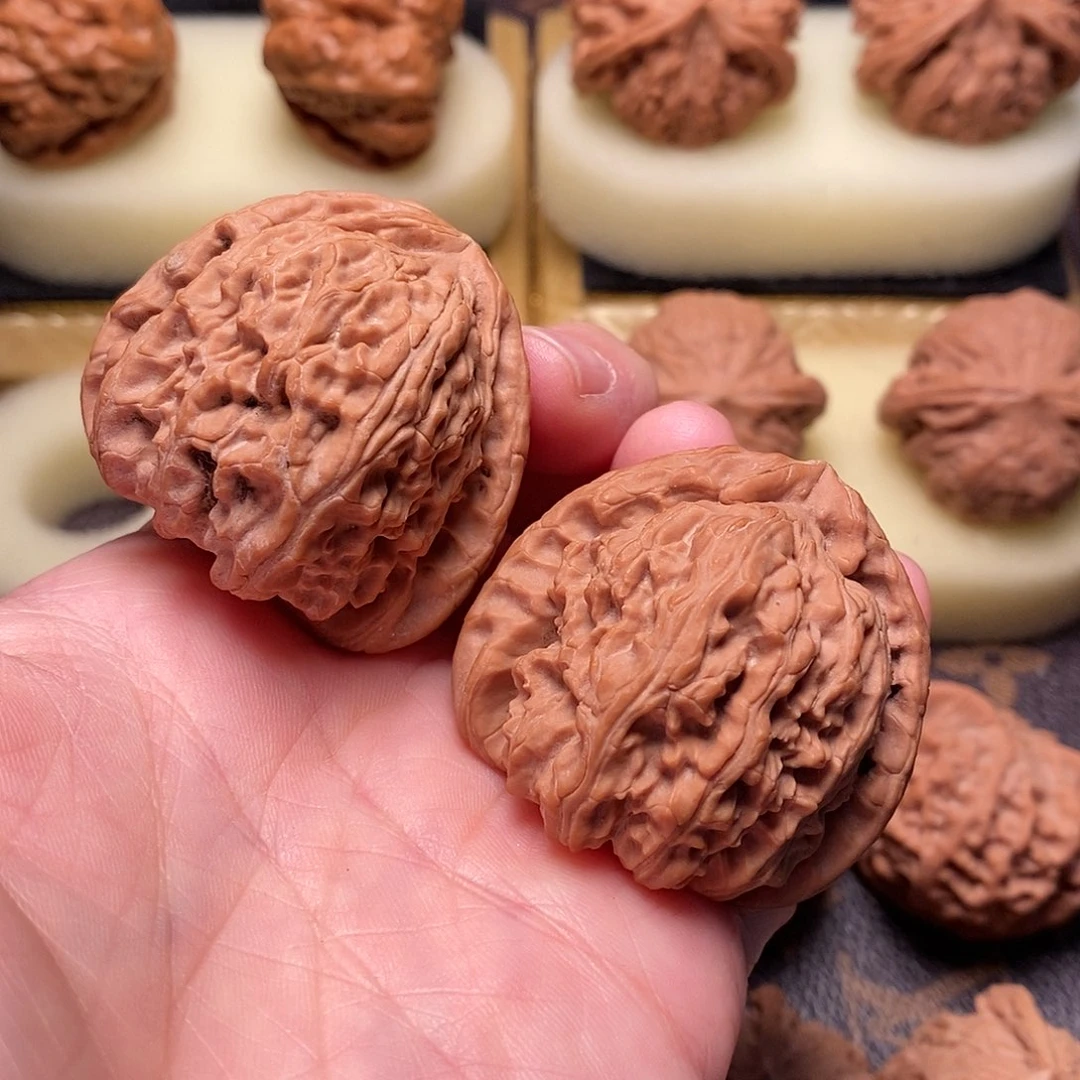 桃核把件全品三角白尺寸42