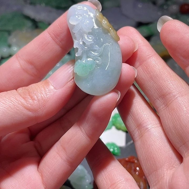 颈饰未镶嵌翡翠雨***想天