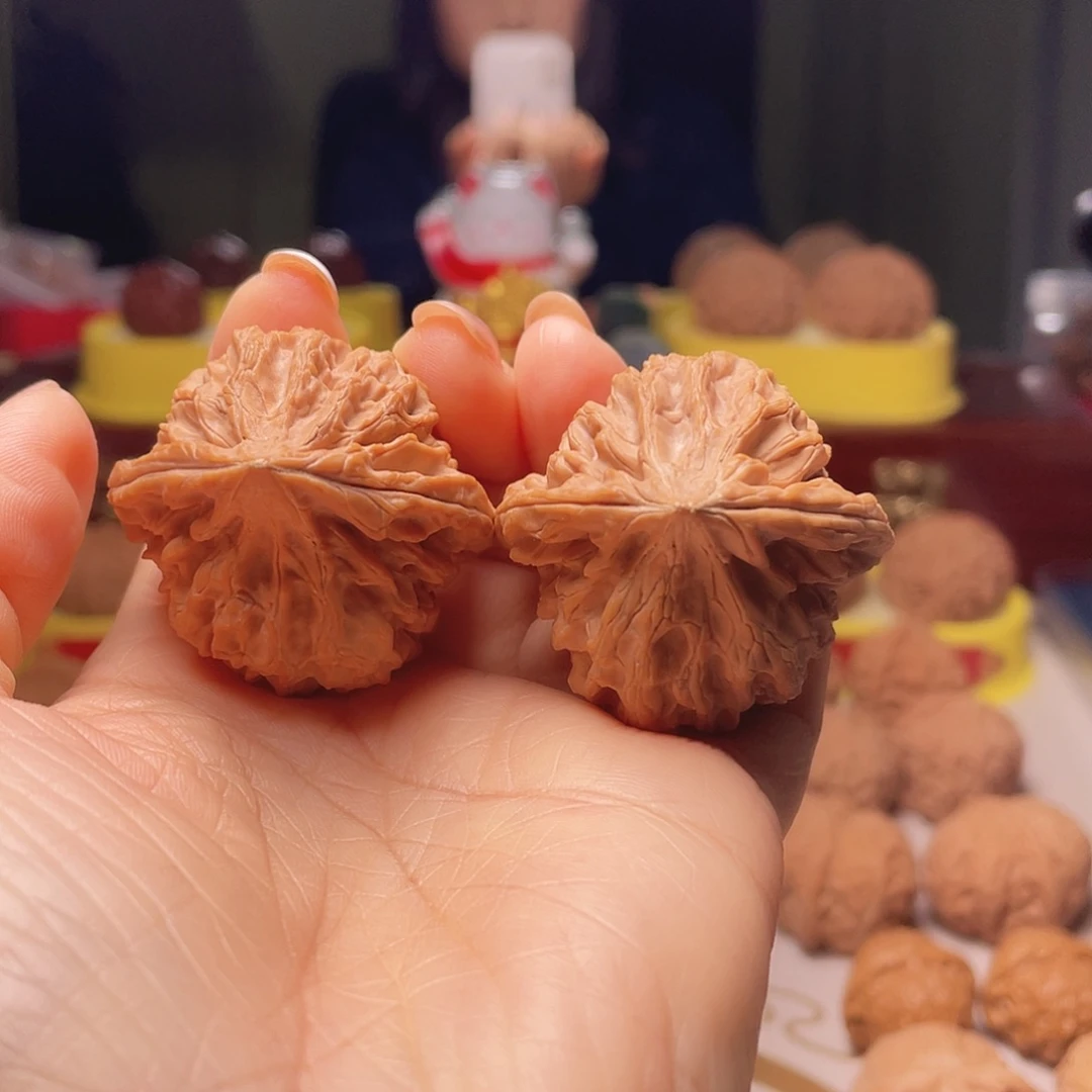 文玩核桃吊坠龙门涧