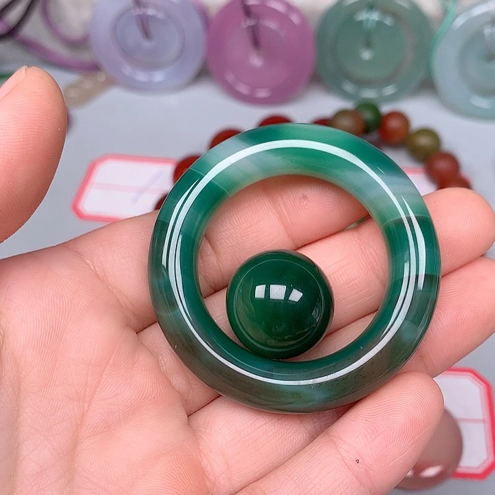 小***。未镶嵌颈饰玛瑙/玉髓