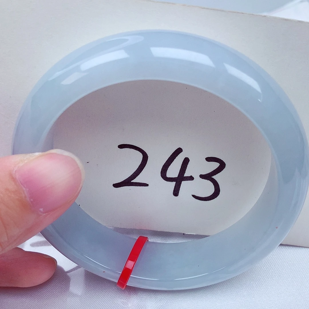 翡翠未镶嵌手镯翡翠