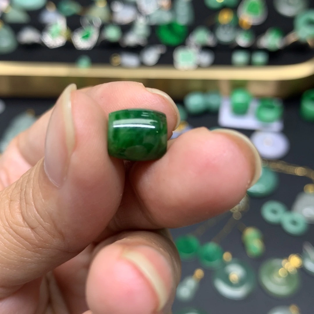 吊坠(不含链)未镶嵌翡翠有纹裂