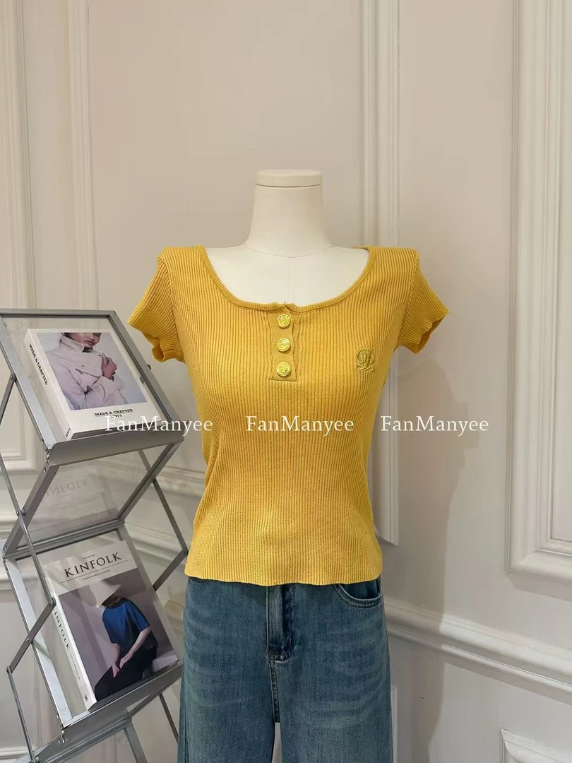 【告白蜜语】夏季韩版简约纽扣圆领刺绣修身显瘦短袖上衣x