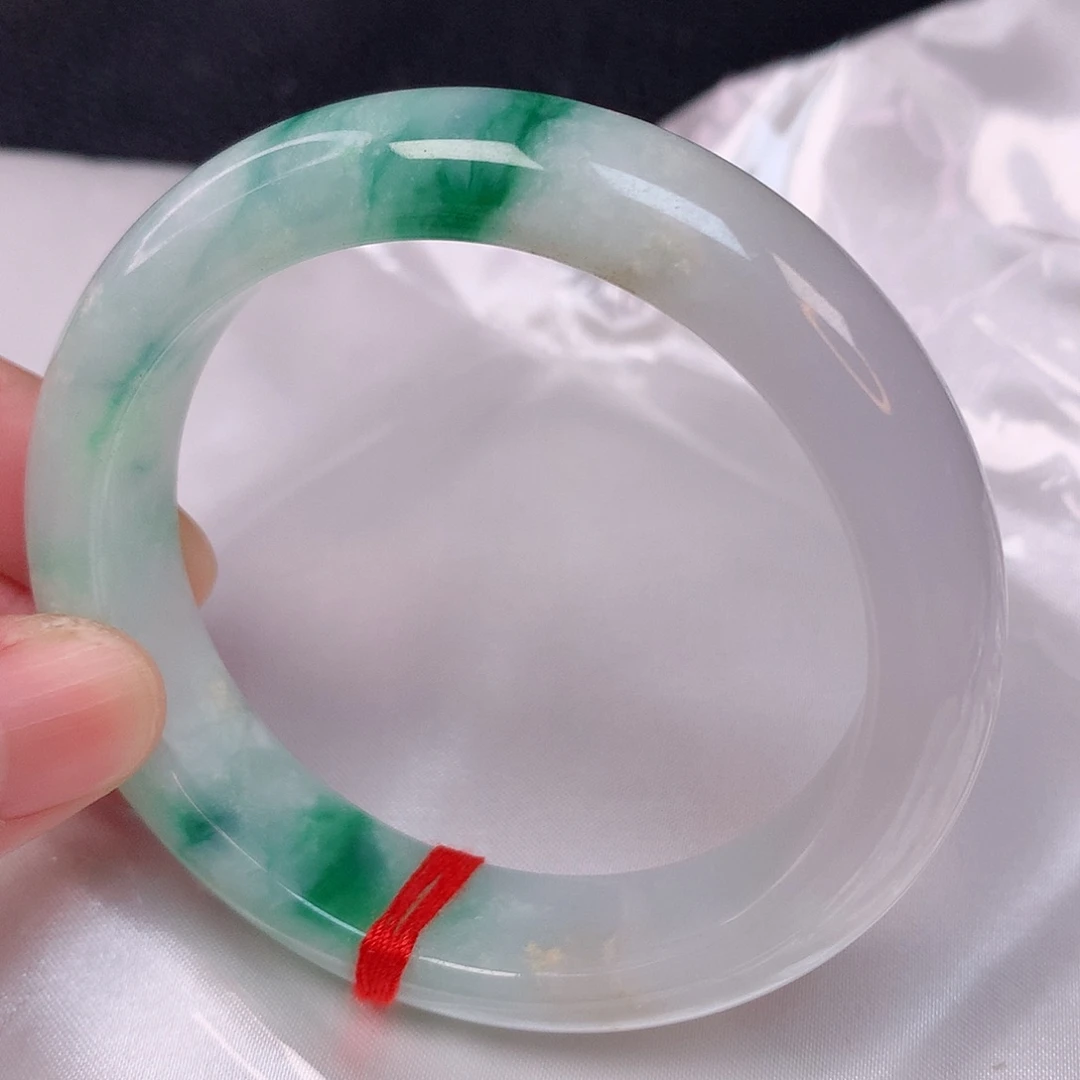 翡翠手镯未镶嵌55+ 翡翠手镯