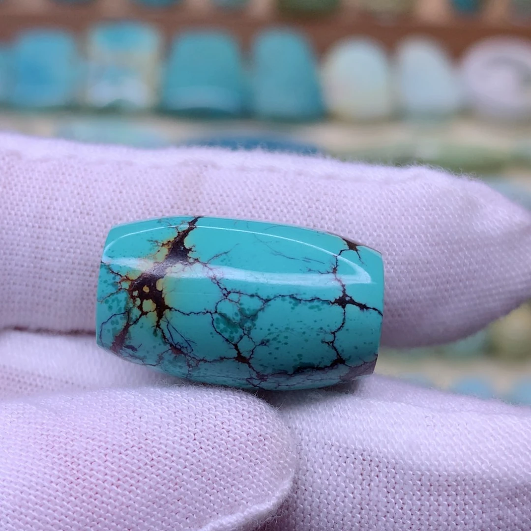 绿松石颈饰未镶嵌