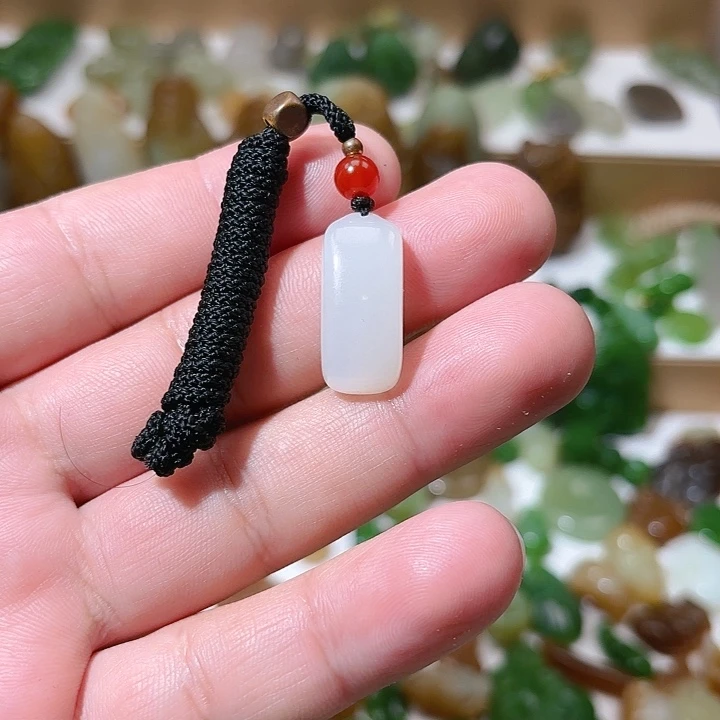 和田玉（青白玉）未镶嵌颈饰