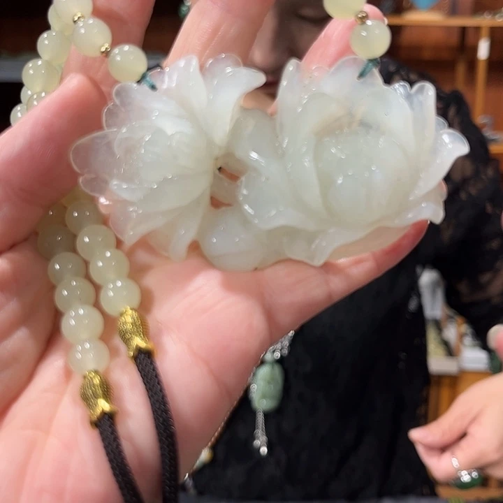 颈饰未镶嵌和田玉