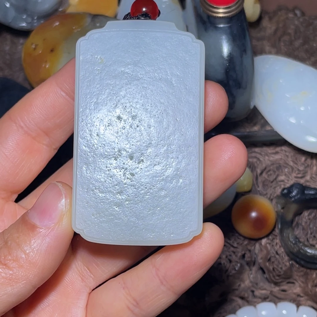 和田玉未镶嵌车挂