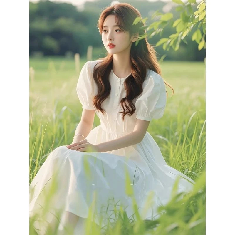 白色圆领连衣裙女夏轻奢高级感气质绝美女神范名媛法式温柔长裙