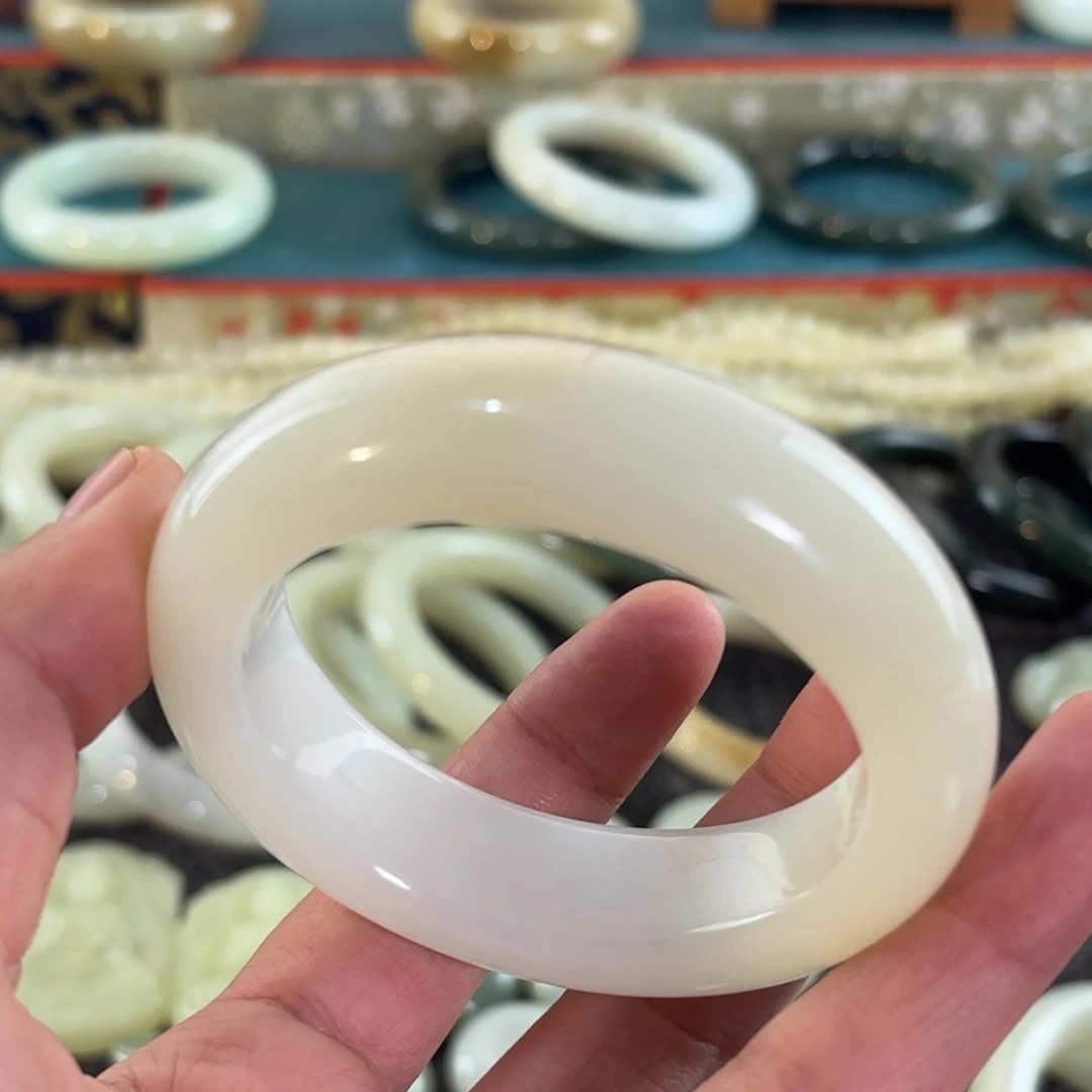 *****和田玉（糖玉）未镶嵌颈饰