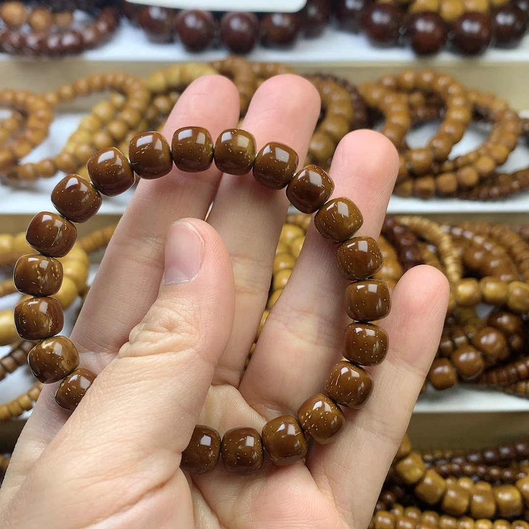 【闪购商品】紫金鼠手串胡****9.6福利价…….