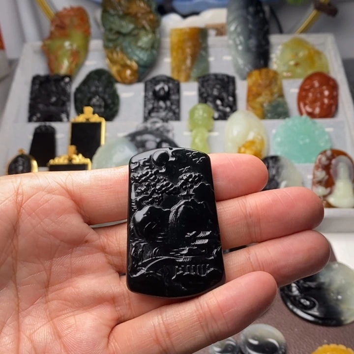 蛇纹石玉颈饰未镶嵌玄*律