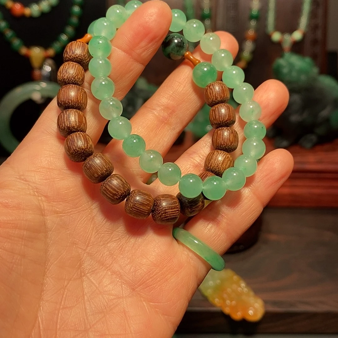 石英质玉（非洲翠）未镶嵌挂件